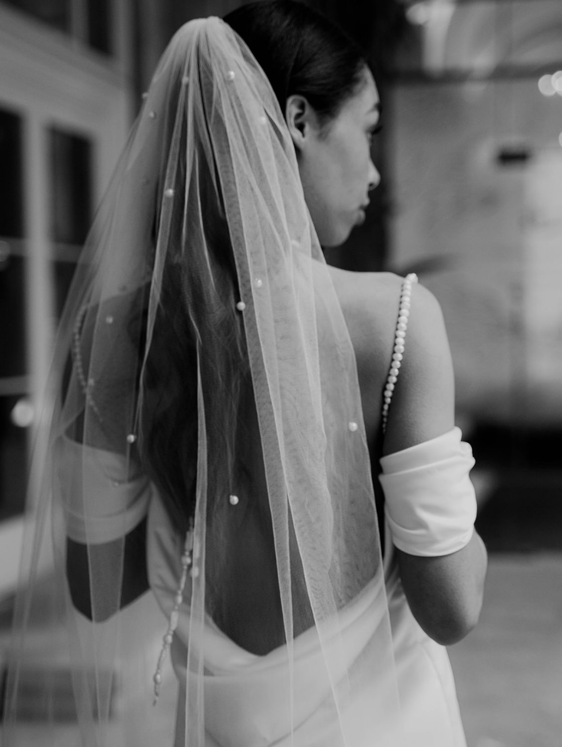 'Thalia' Gown, Pearl ombré veil.